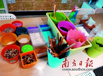 微景觀(guān) 多肉植物 園藝師 生態(tài)瓶