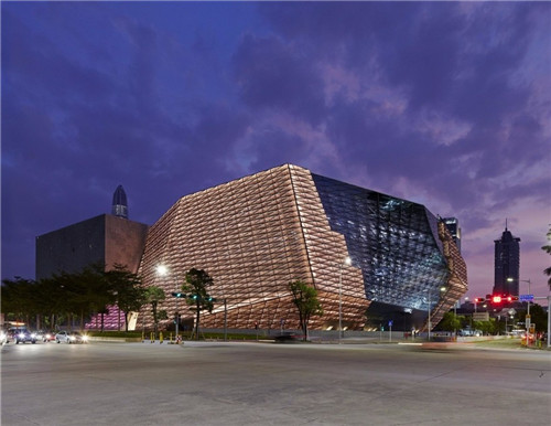 深圳當代藝術(shù)館及城市規劃展覽館