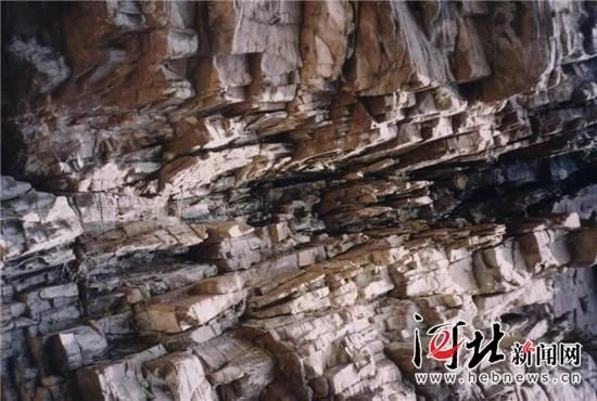嶂石巖地貌：用科學(xué)定義太行之美