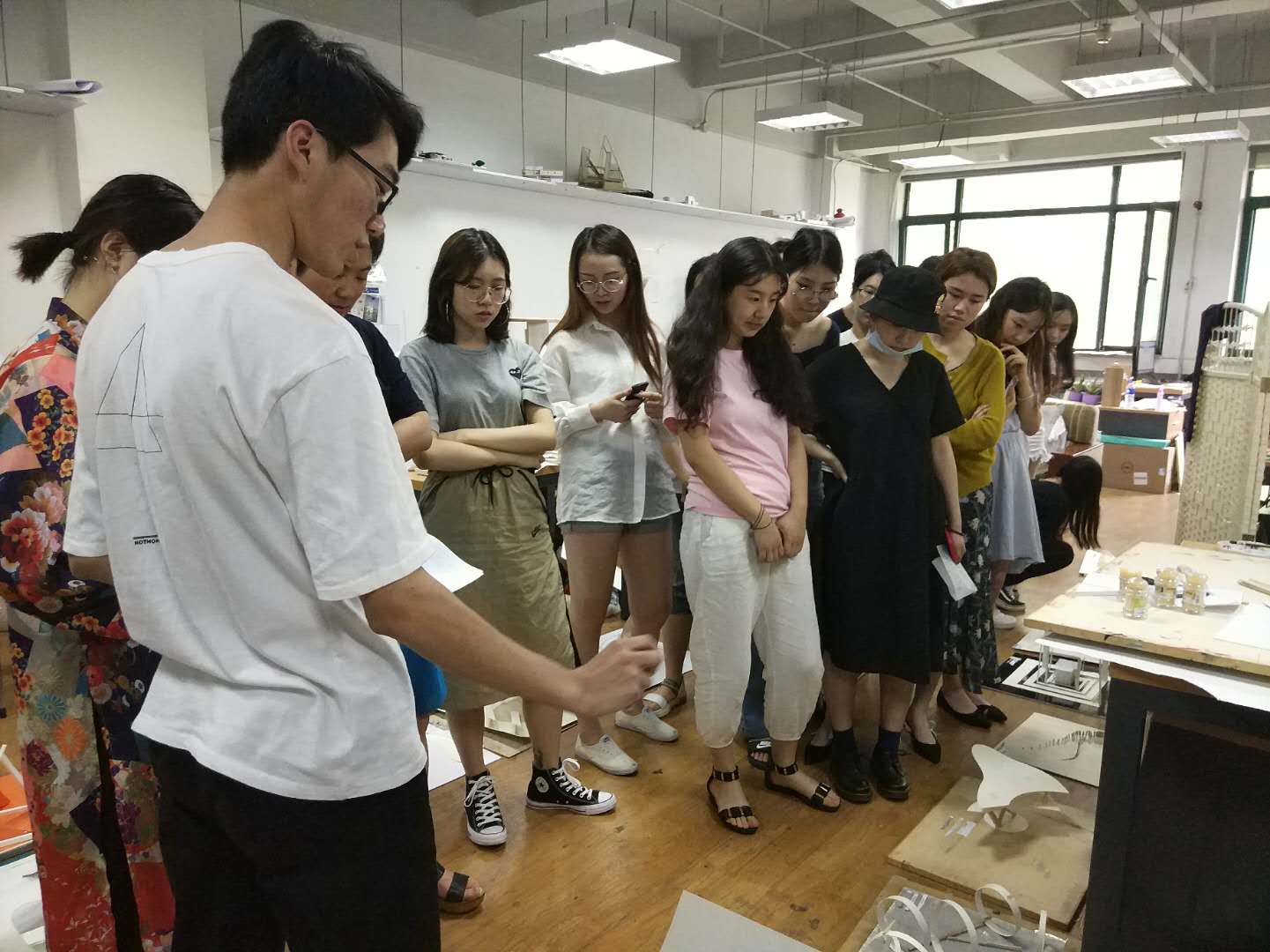 羅青：創(chuàng  )造有情感意義的空間序列