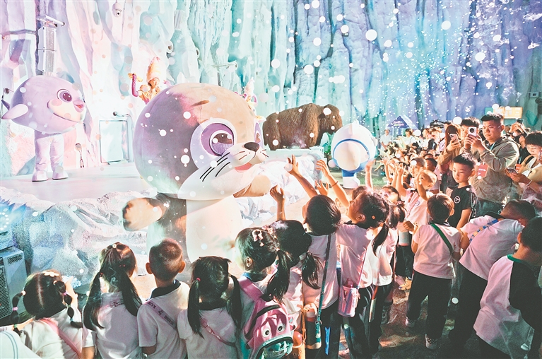 哈爾濱極地公園四大亮點(diǎn)打造奇幻體驗