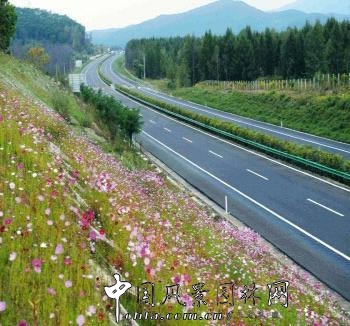 公路景觀(guān)：映在后視鏡里的美